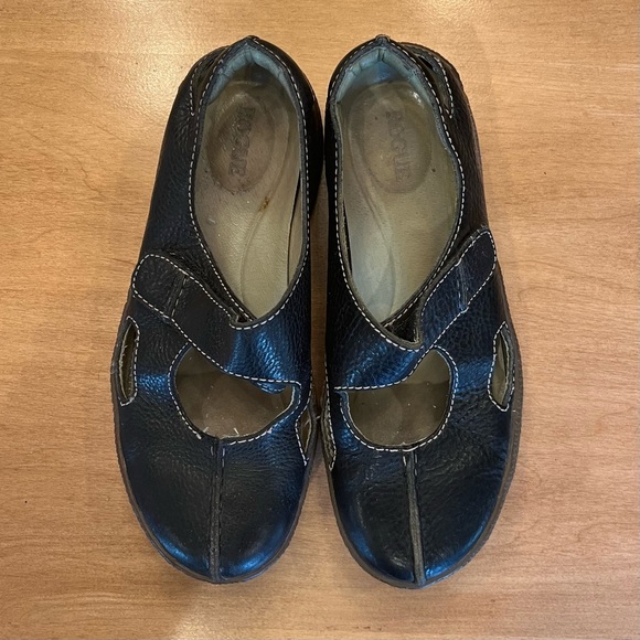 Leather walking mary-jane’s by Rogue - Picture 6 of 8